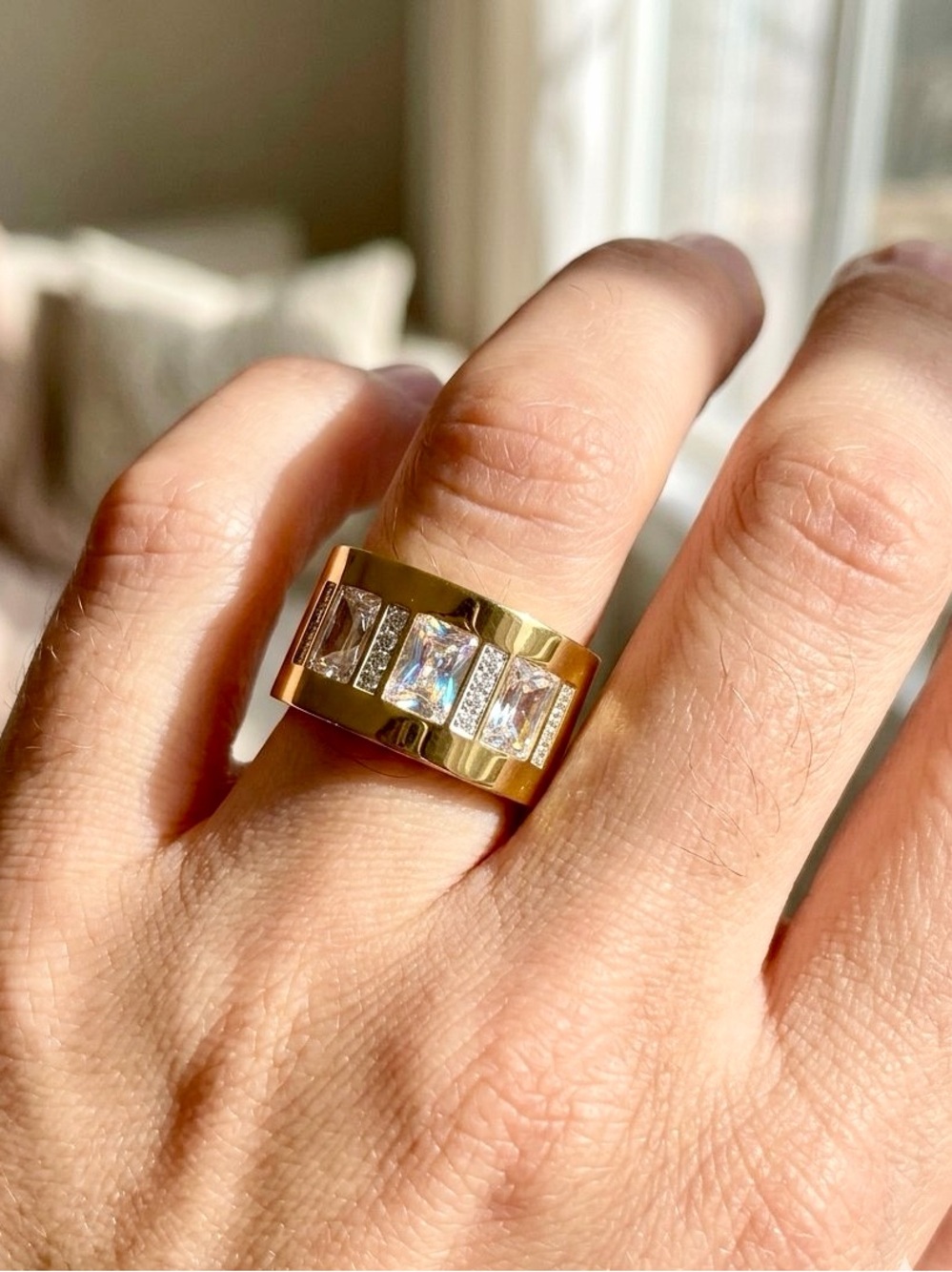 NWOT 18K SS & Crystal Band Ring
